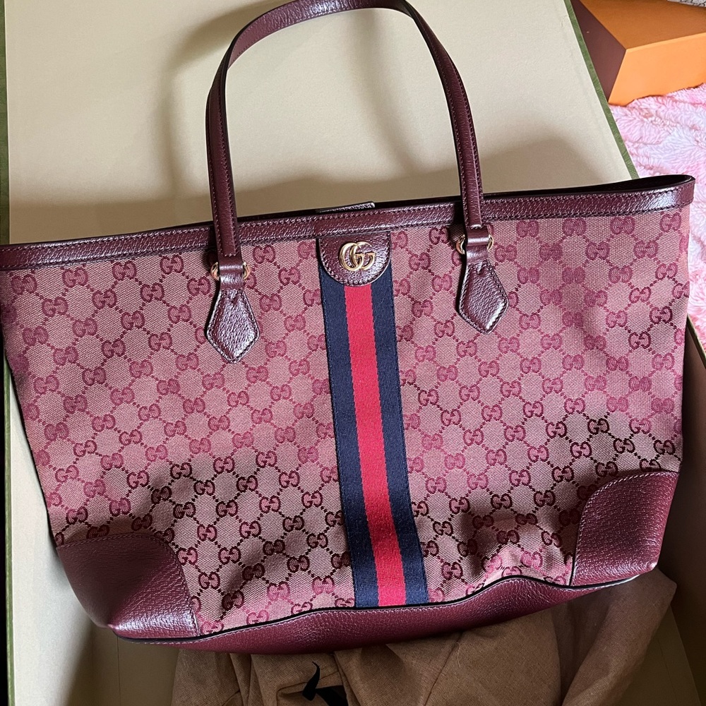 Hand bag